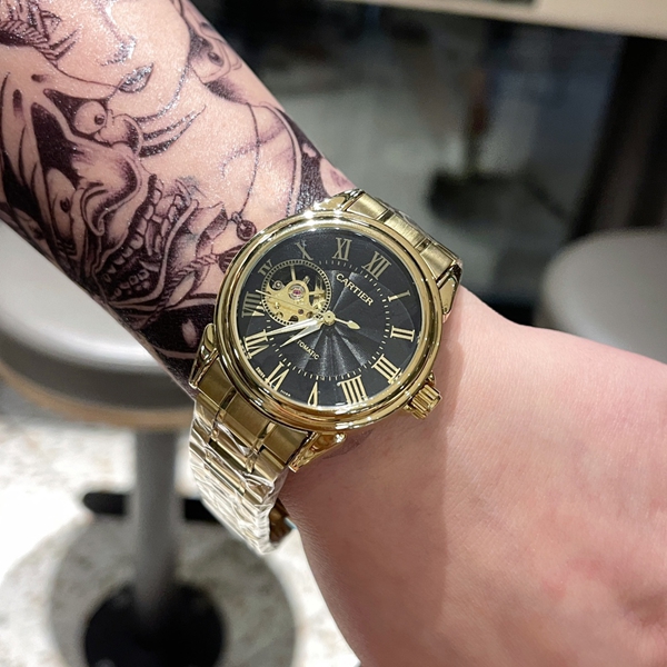 ブランド時計全体デザイン